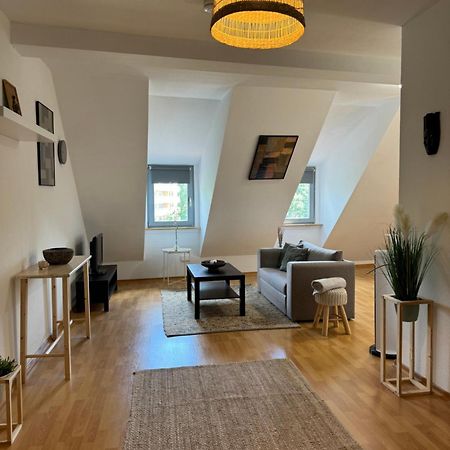 Boho Apartment In Der Stadtmitte Лар Екстериор снимка